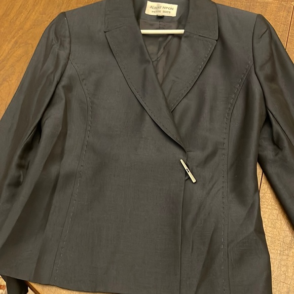 Navy pant suit worn Nov mint condition - Picture 1 of 3